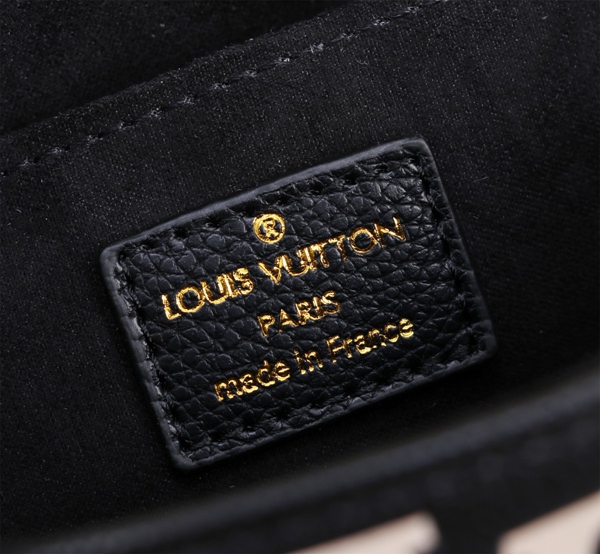 ルイヴィトンバッグ角部分ディテール